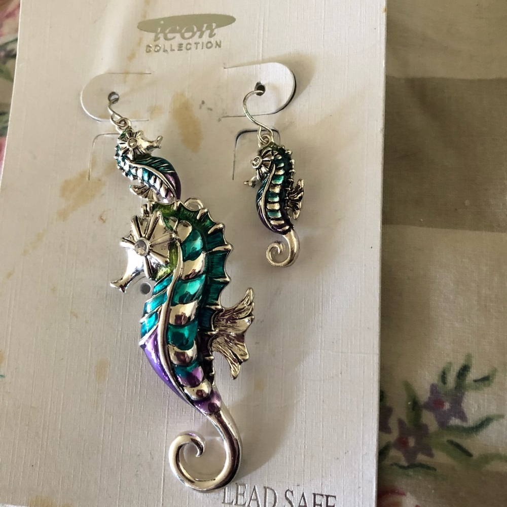 🌴ICON Seahorse Enamel Jewelry Set - 556 $30 or $25 w/offer